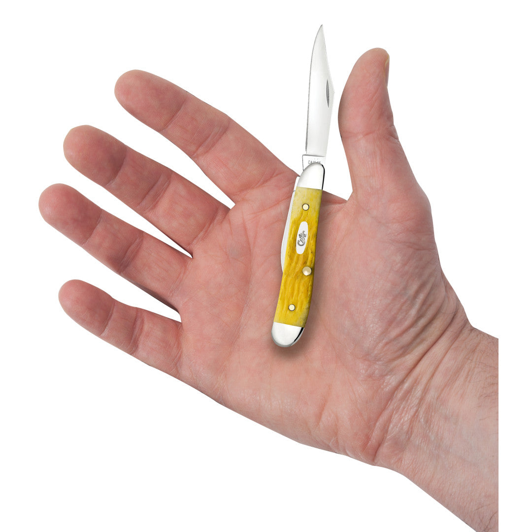 Platts Jig Yellow Bone Peanut in Hand