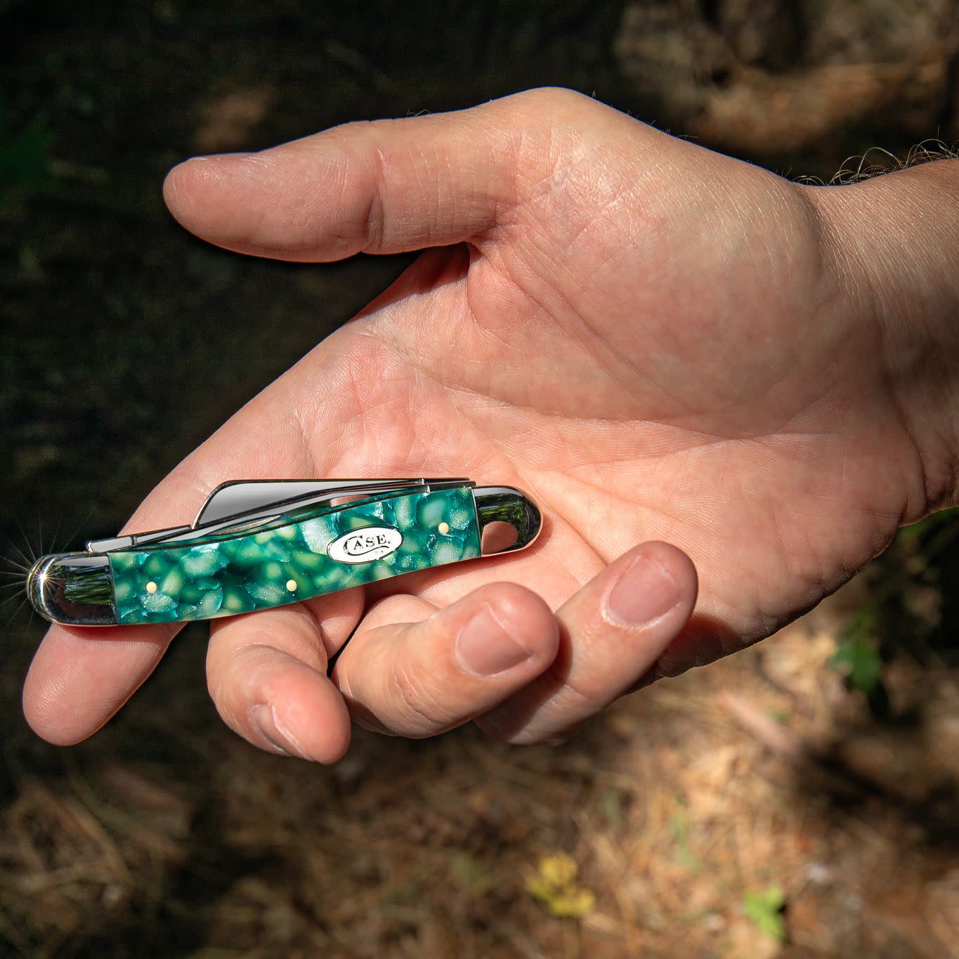 SparXX™ Smooth Green Kirinite® Medium Stockman in Hand Outside