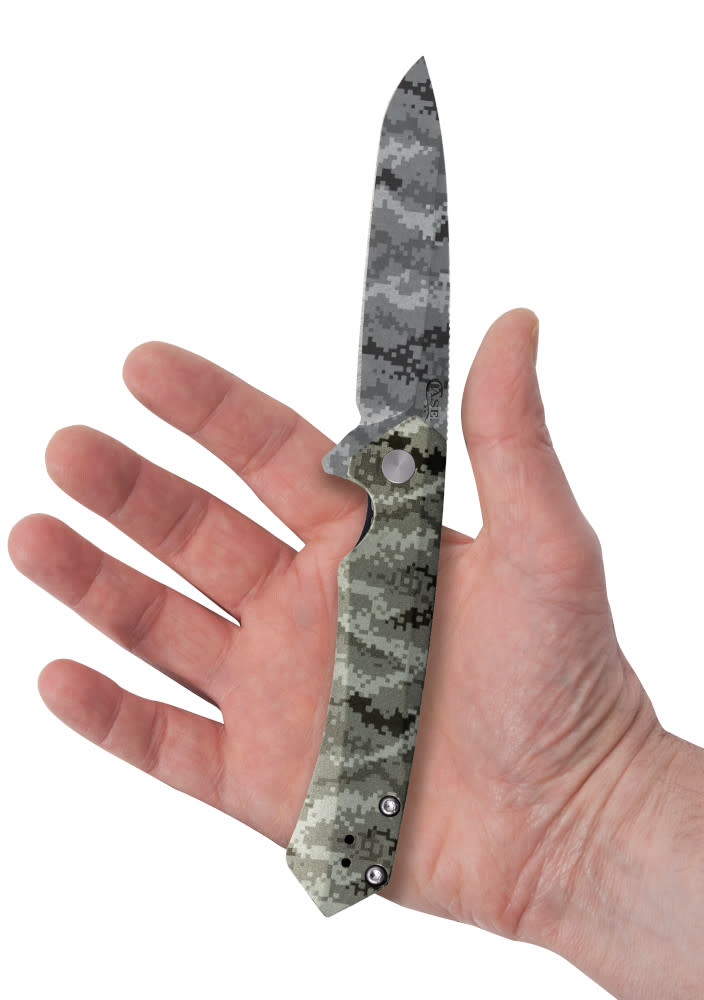 Embellished OD Green Anodized Aluminum Kinzua® with Spear Blade in hand